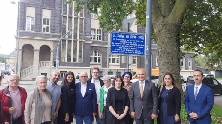 Almanya'da bir sokağa Safiye Ali'nin adı verildi