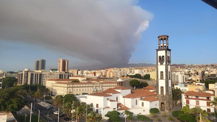 İspanya Tenerife'de orman yangını: 4 köy tahliye edildi