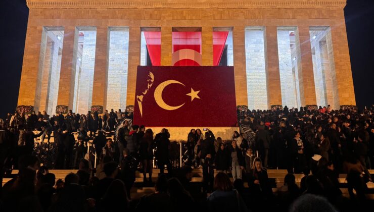 1 Milyon 219 Bin Kişi, 10 Kasım’da Anıtkabir’i Ziyaret Etti