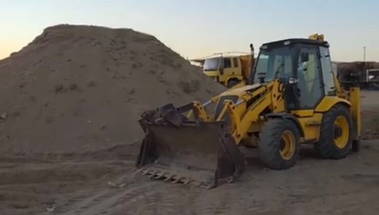 Antalya’da Doğal Yapıya Darbe: Sahilden Kum Çalan Şüpheliler Suçüstü Yakalandı