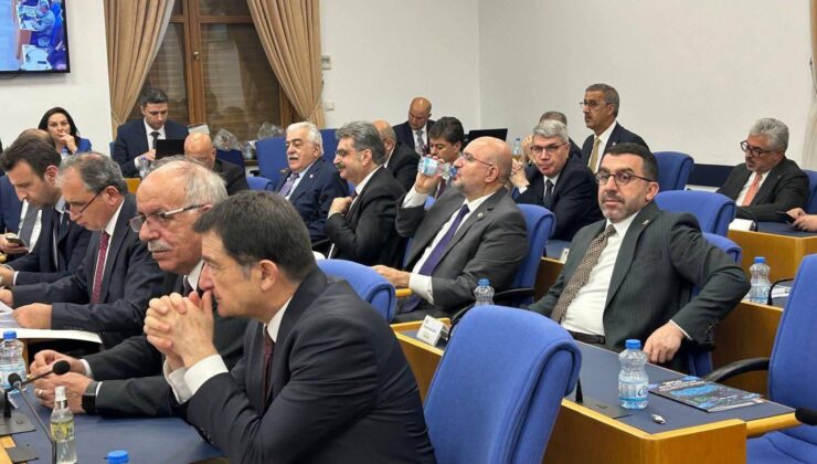 AK Parti Kars Milletvekili Adem Çalkın, Ulaştırma Bakanlığı Bütçe Görüşmelerine katıldı