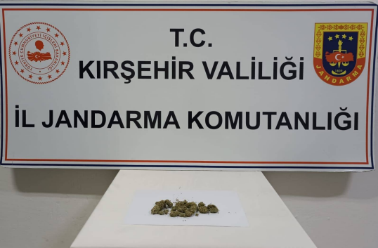 Kırşehir’de Yol Kontrolünde 50 Gram Kubar Esrar Ele Geçirildi