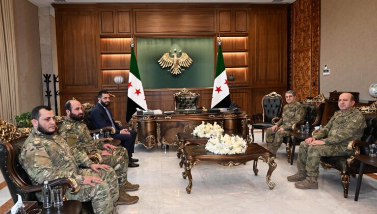 Genelkurmay Başkanı Bayraktaroğlu, Şam’da Cumhurbaşkanı Ahmed Şara Tarafından Kabul Edildi