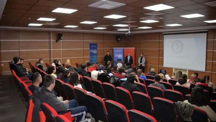 Kars’ta Yüzme Sporuna Nitelikli Katkı: Aday Hakem Kursu Yoğun İlgiyle Başladı