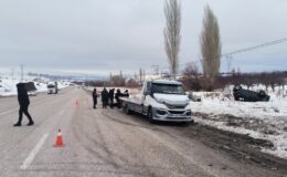 Malatya’da Kuş Sürüsüne Çarpmamak İsteyen Otomobil Takla Attı: 1 Yaralı