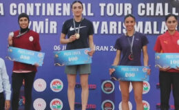 Karslı Milli Atlet Tuğba Toptaş İzmir’de Fırtına Gibi Esti: Çifte Şampiyonlukla Zirveye Yerleşti!