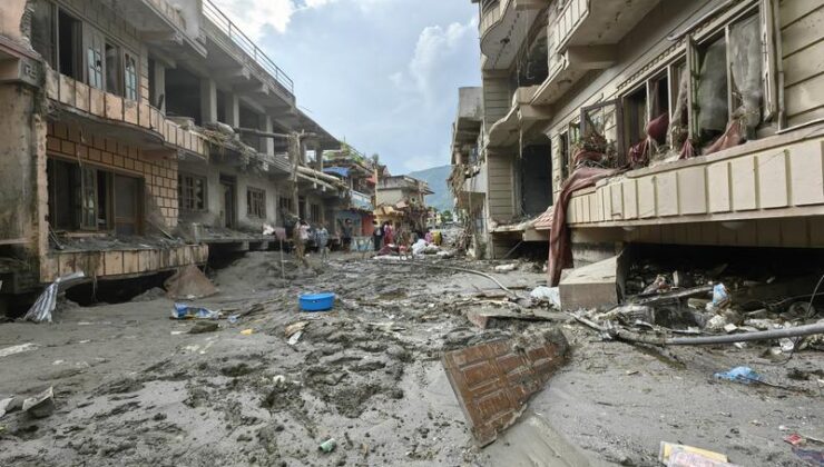 Nepal’de Sel Felaketi: Can Kaybı 804’e Yükseldi